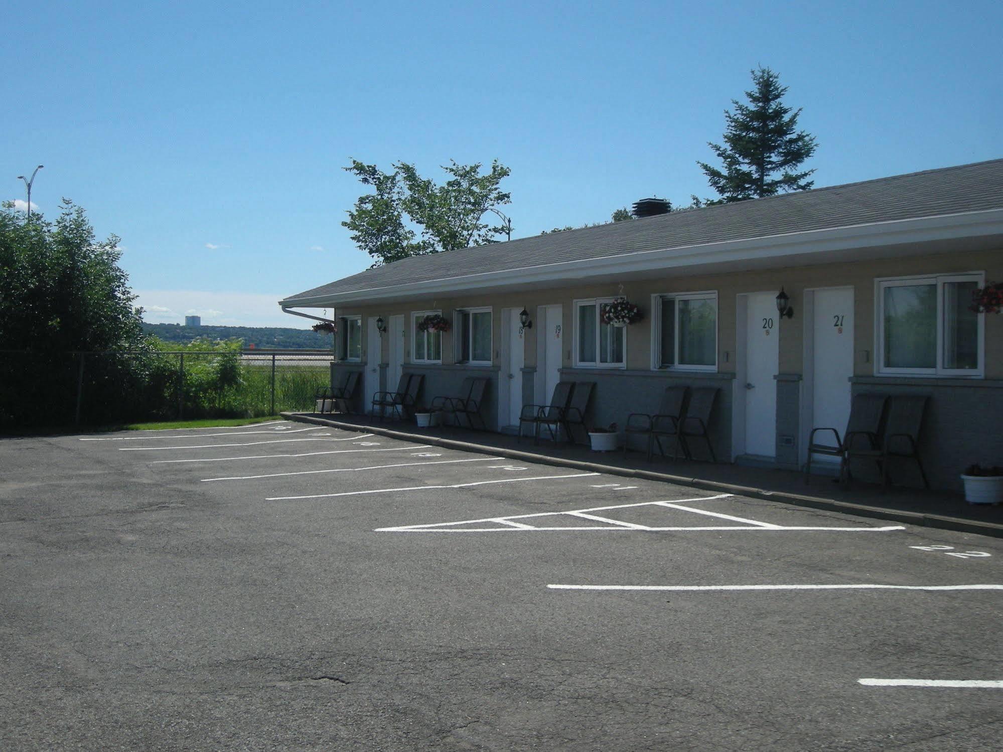Motel Chevalier Ciudad de Quebec Exterior foto